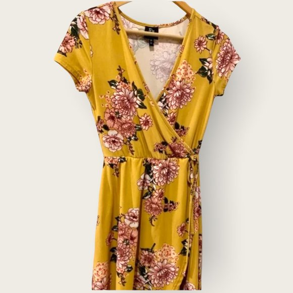 Derek Heart Dresses & Skirts - Floral Stretch Low Cut Dress Yellow 70's Style Retro Inspired